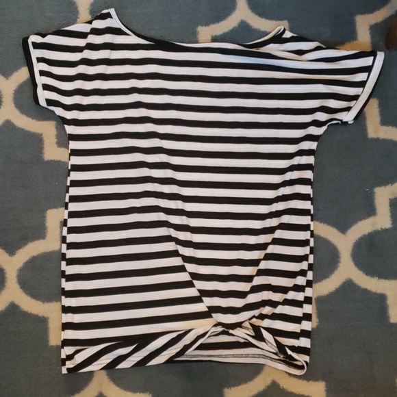 Boutique Tops - NWOT Oversized Boutique Shirt
